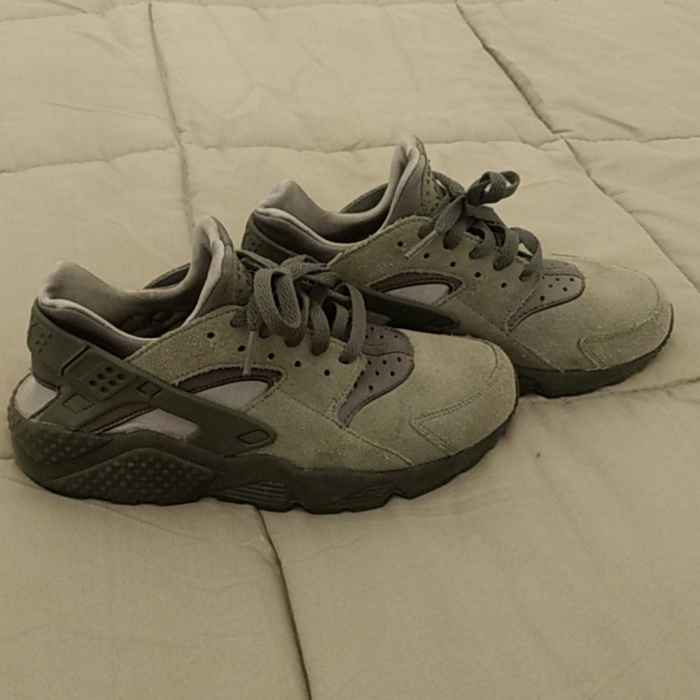 Nike Huarache Sneakers